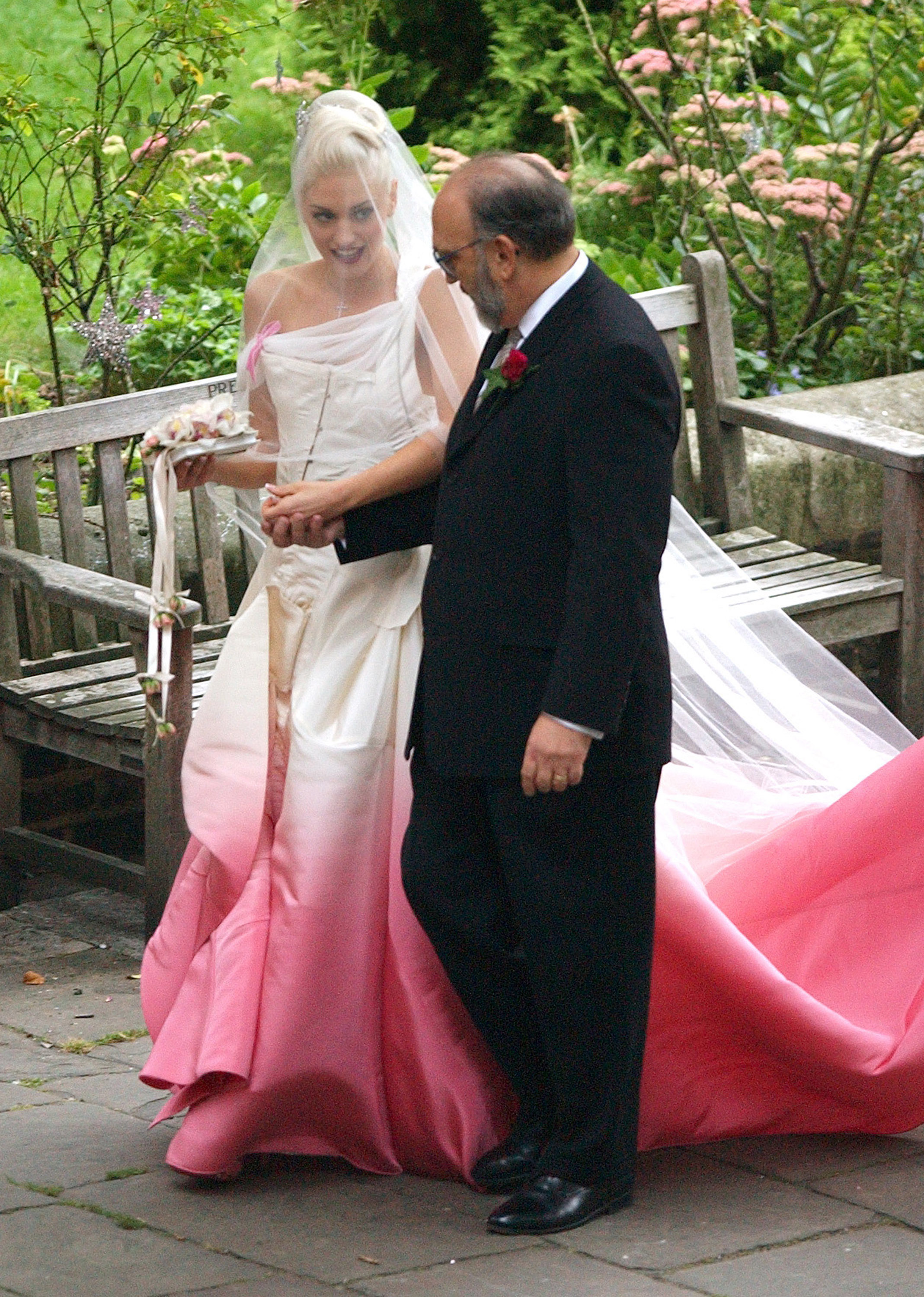 gwen stefani wedding dresses